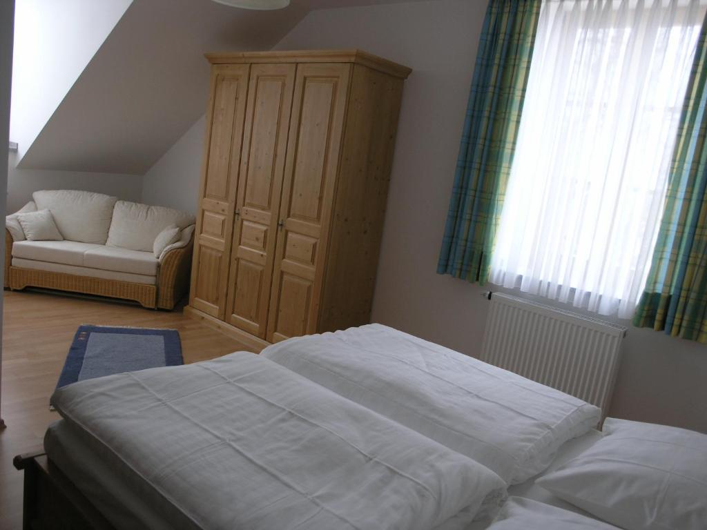 Landgasthof Und Hotel Forchhammer Pliening Pokoj fotografie